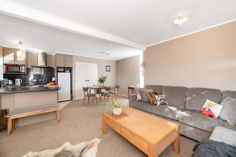 Photo of property in 30b Seaview Road, Otumoetai, Tauranga, 3110