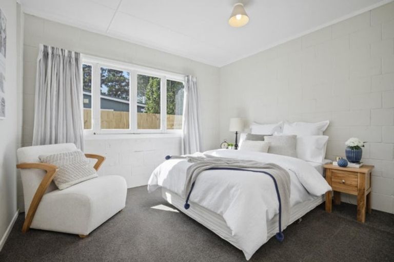 Photo of property in 11 Crispe Road, Clarks Beach, 2122