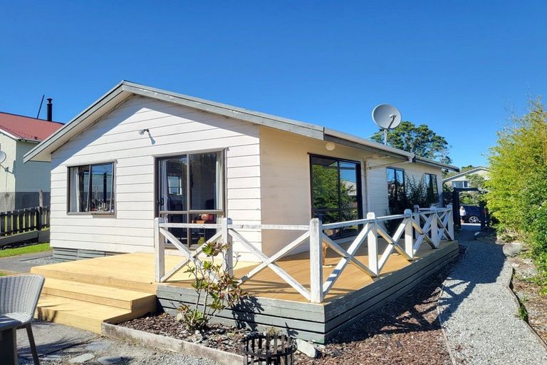 Photo of property in 7 Arnott Heights East, Greymouth, 7805