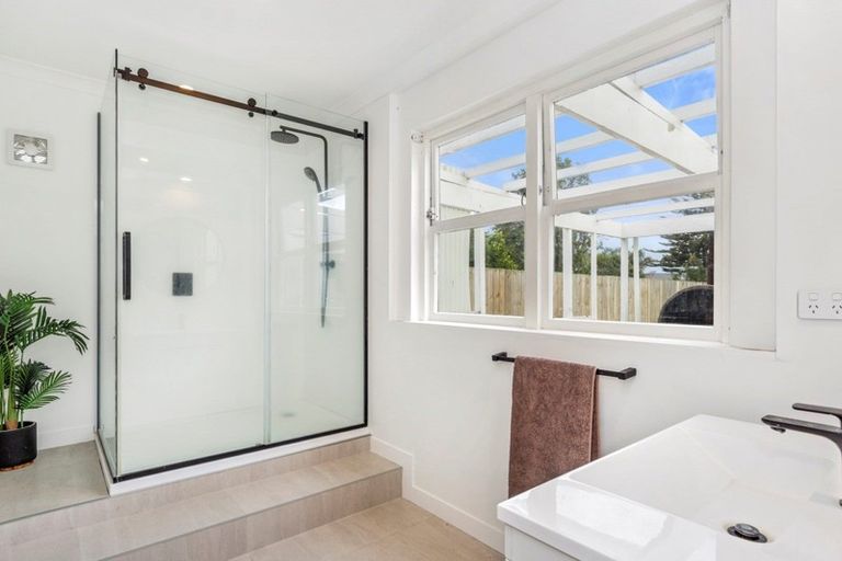 Photo of property in 6 Beach Grove, Omokoroa, 3114