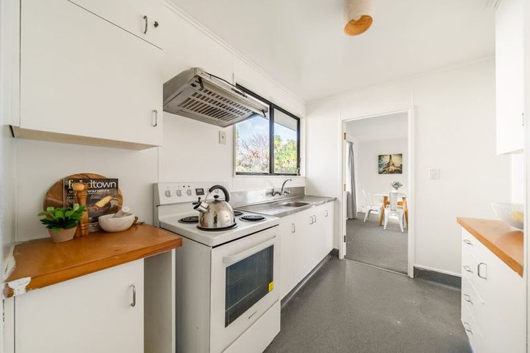 Photo of property in 193a Whites Line East, Waiwhetu, Lower Hutt, 5010