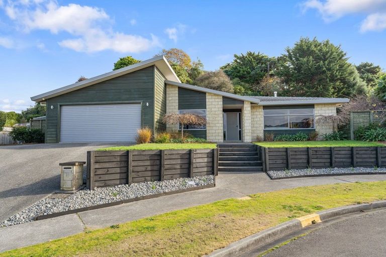 Photo of property in 14 Leanne Way, Waikanae Beach, Waikanae, 5036