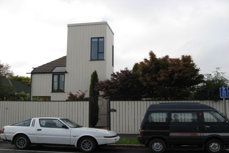 Photo of property in 1/62 Clyde Road, Ilam, Christchurch, 8041