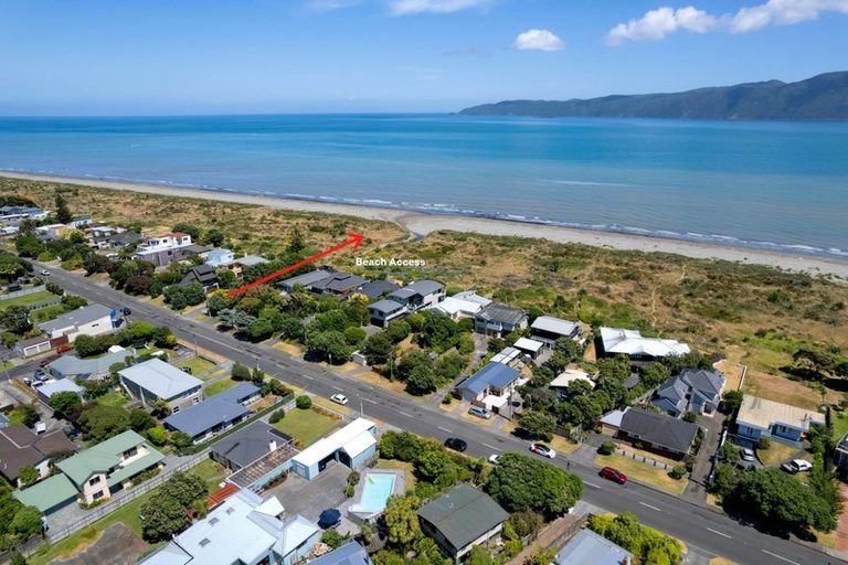 Photo of property in 86 Manly Street, Paraparaumu Beach, Paraparaumu, 5032