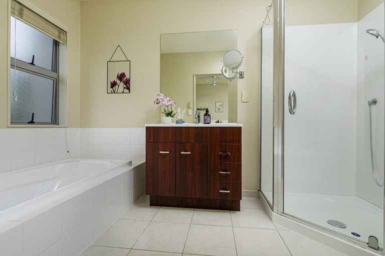 Photo of property in 22/40 Scarlet Oak Drive, Schnapper Rock, Auckland, 0632