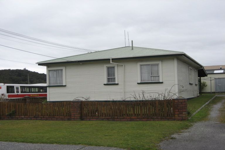 Photo of property in 19 Duncan Street, Runanga, 7803