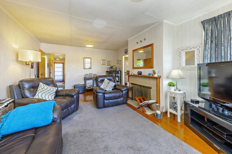 Photo of property in 49 Porchester Road, Papakura, 2110