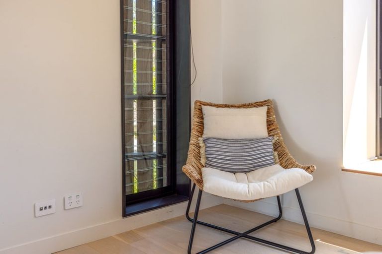 Photo of property in 70 Queens Drive, Oneroa, Waiheke Island, 1081