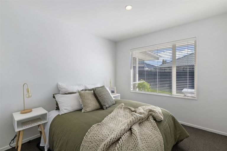 Photo of property in 9 Parkwood Place, Parklands, Christchurch, 8083