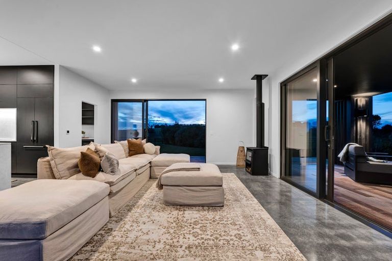 Photo of property in 29 Washer Road, Omata, New Plymouth, 4374