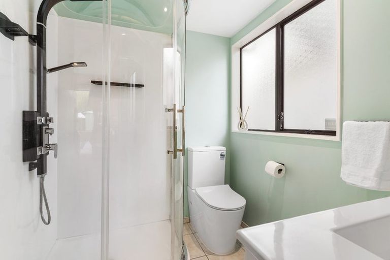 Photo of property in 4 Carriage Close, Northpark, Auckland, 2013