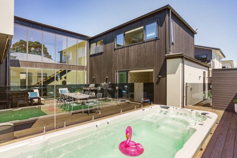 Photo of property in 103 Beach Road, Whangamata, 3620