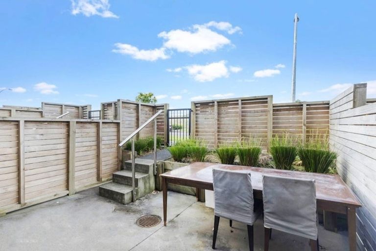 Photo of property in 11 Sun Orchid Avenue, Wiri, Auckland, 2104