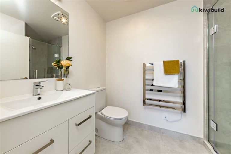 Photo of property in 81 Walsh Road, Papakura, 2110