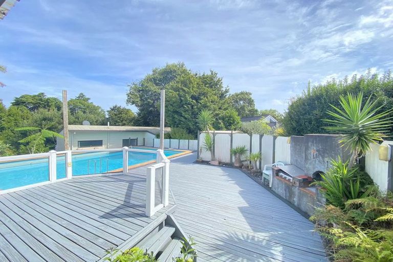 Photo of property in 43 O'halloran Road, Howick, Auckland, 2014