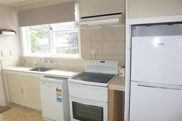 Photo of property in 22 Chittick Street, Stokes Valley, Lower Hutt, 5019