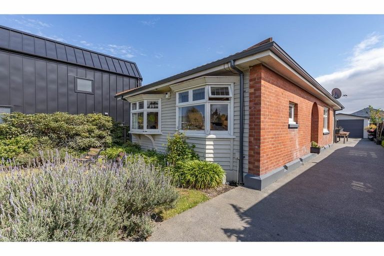Photo of property in 105 Osborne Street, Waltham, Christchurch, 8011