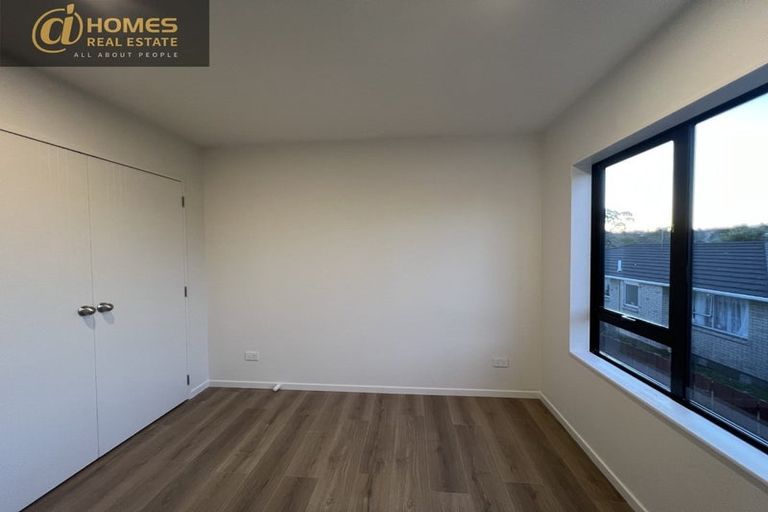 Photo of property in 3d Penfold Place, Henderson, Auckland, 0610