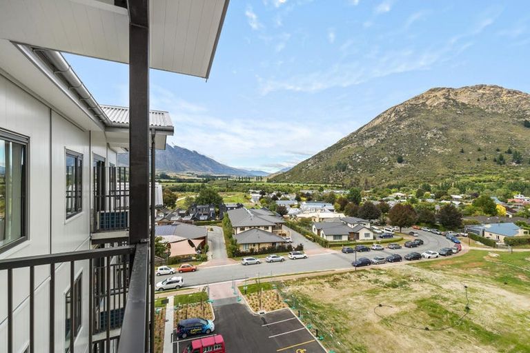 Photo of property in Toru Apartments, 706/10 Copper Beech Avenue, Frankton, Queenstown, 9300