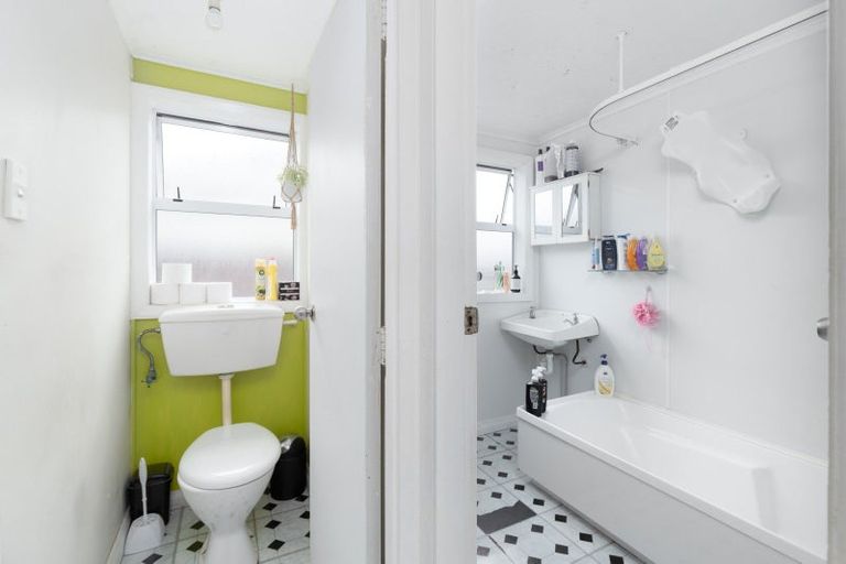 Photo of property in 54 Strange Street, Waitara, 4320