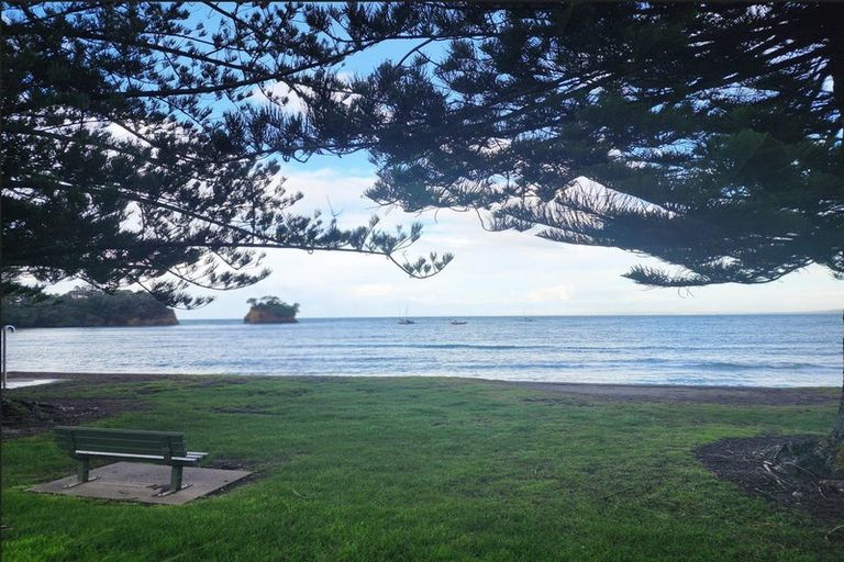 Photo of property in 27 Deep Creek Road, Waiake, Auckland, 0630