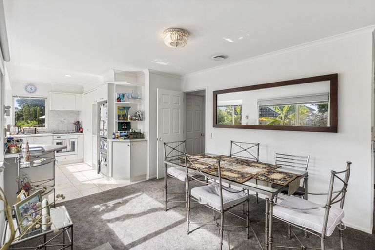 Photo of property in 2/62 Orangewood Drive, Northpark, Auckland, 2013