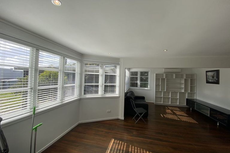 Photo of property in 121 Fairview Avenue, Fairview Heights, Auckland, 0632