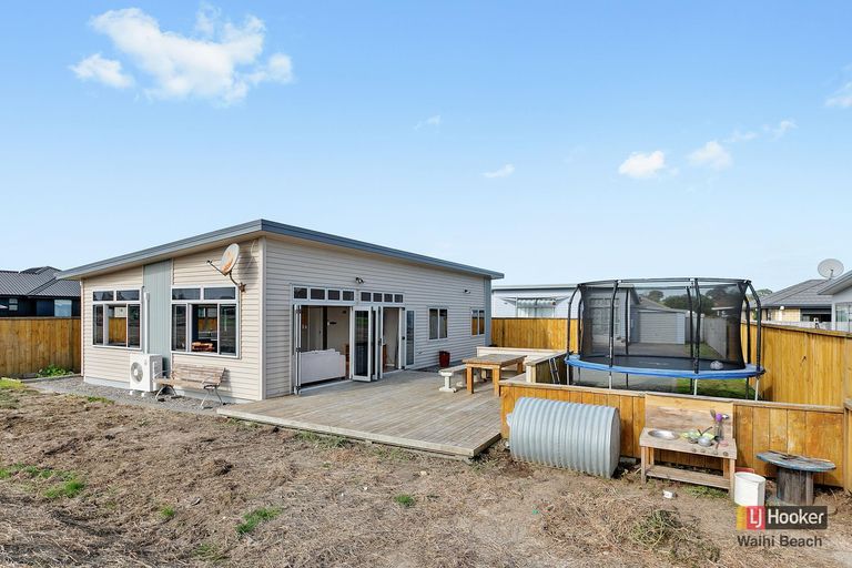 Photo of property in 44 Reel Road, Waihi Beach, 3611