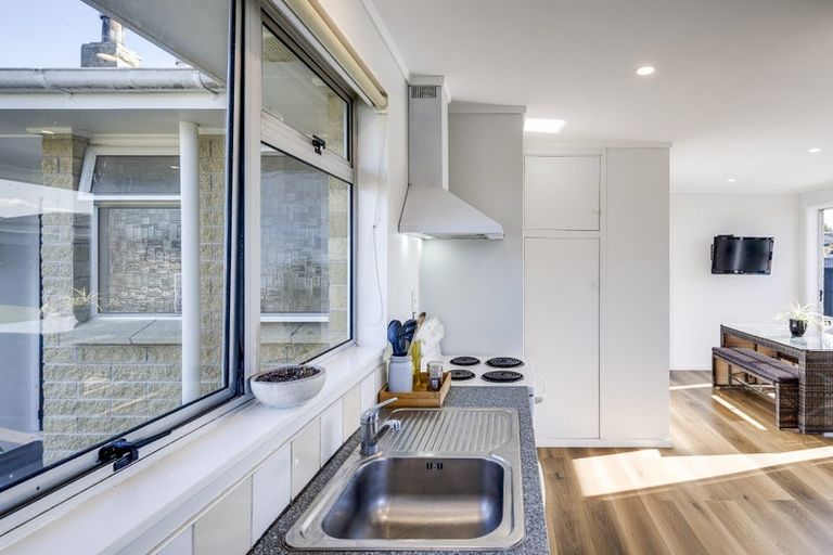 Photo of property in 8 Lyttelton Crescent, Tamatea, Napier, 4112