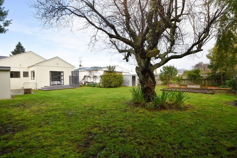 Photo of property in 4 Mckenzie Terrace, Carterton, 5713