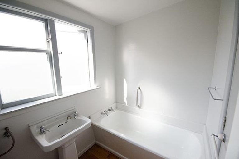 Photo of property in 1/34 Taylors Avenue, Bryndwr, Christchurch, 8052