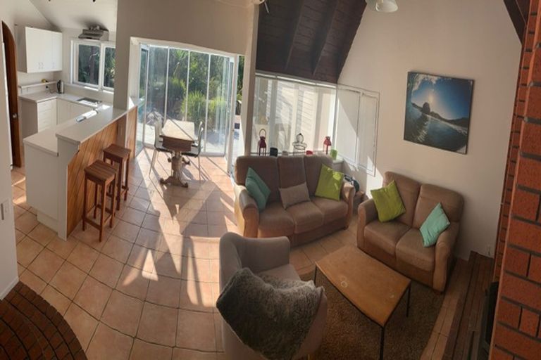 Photo of property in 94 Kowhai Road, Campbells Bay, Auckland, 0630