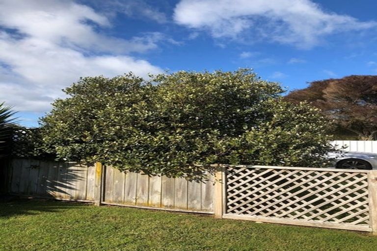 Photo of property in 5 Longstead Avenue, Papamoa Beach, Papamoa, 3118