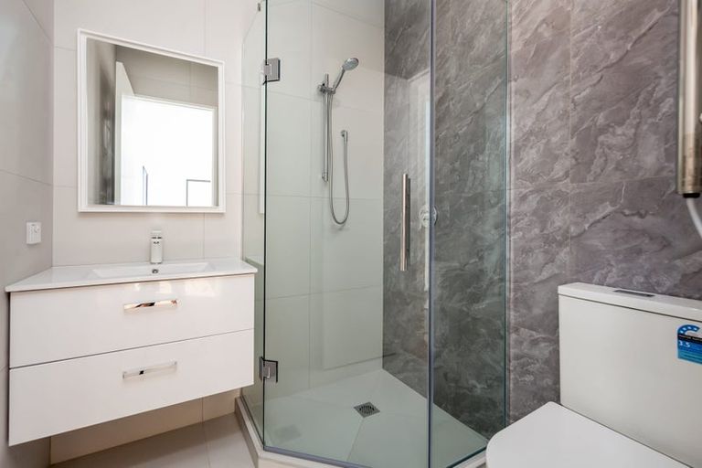 Photo of property in 9a Endurance Rise, Orewa, 0931