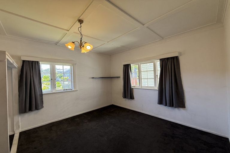 Photo of property in 13 Akarana Avenue, Mount Roskill, Auckland, 1041