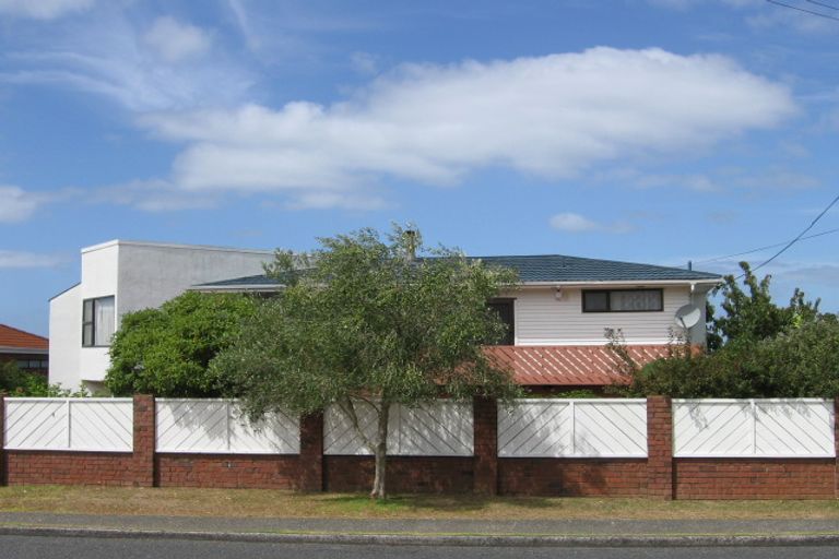 Photo of property in 63 Aberdeen Road, Castor Bay, Auckland, 0620