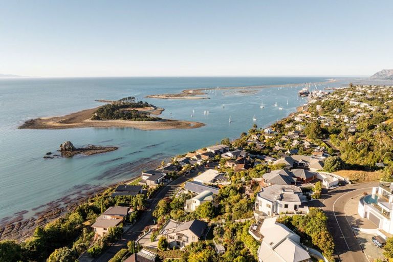 Photo of property in 50 The Cliffs, Britannia Heights, Nelson, 7010