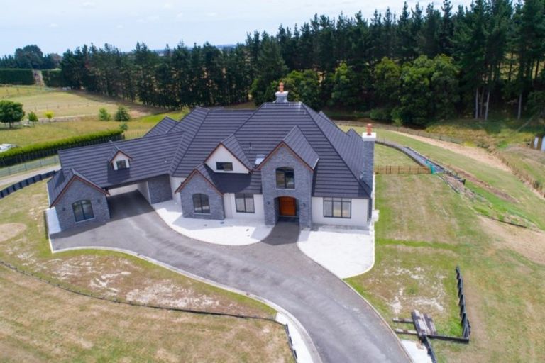 Photo of property in 51 Tutakarae Road, Kelvin Grove, Palmerston North, 4470