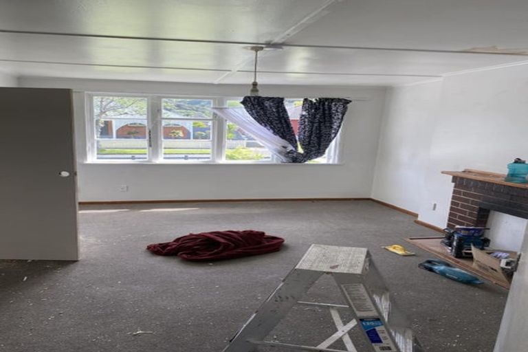 Photo of property in 4a Langford Street, Naenae, Lower Hutt, 5011