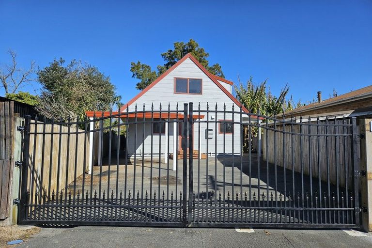 Photo of property in 137 Seddon Road, Frankton, Hamilton, 3204