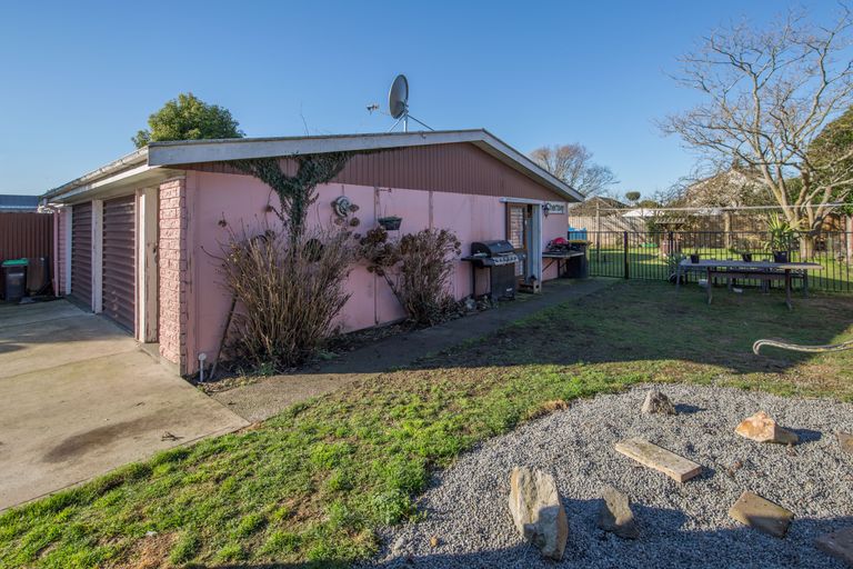 Photo of property in 4 Shaftesbury Street, Avonhead, Christchurch, 8042