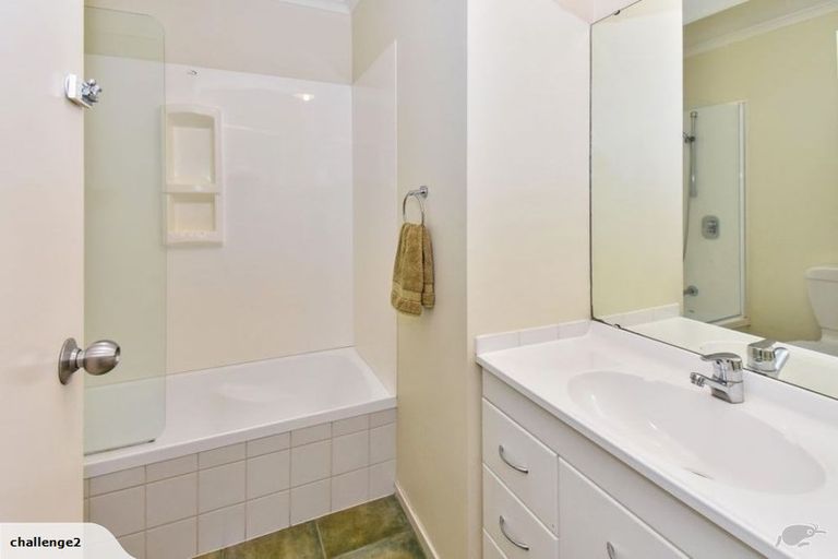 Photo of property in 5 Adair Place, Weymouth, Auckland, 2103