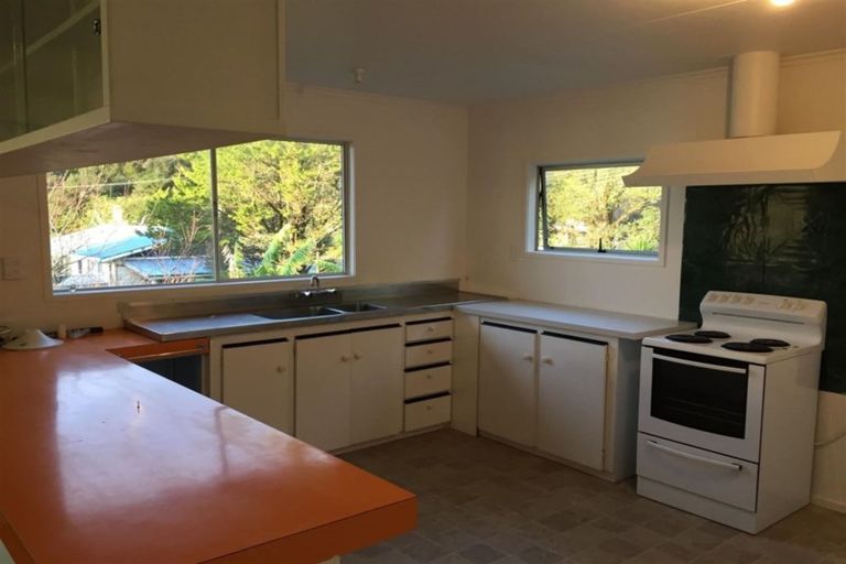 Photo of property in 37 Tahuna Road, Paihia, 0200