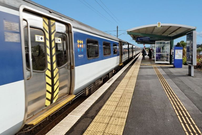 Photo of property in 17 Carlas Way, Ranui, Auckland, 0612