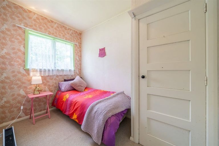 Photo of property in 3 Bush Street, Naenae, Lower Hutt, 5011