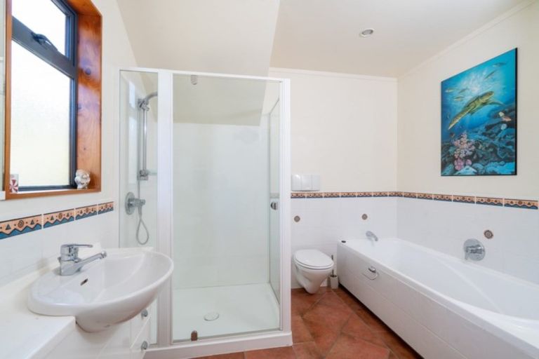 Photo of property in 22 Ewing Grove, Acacia Bay, Taupo, 3330