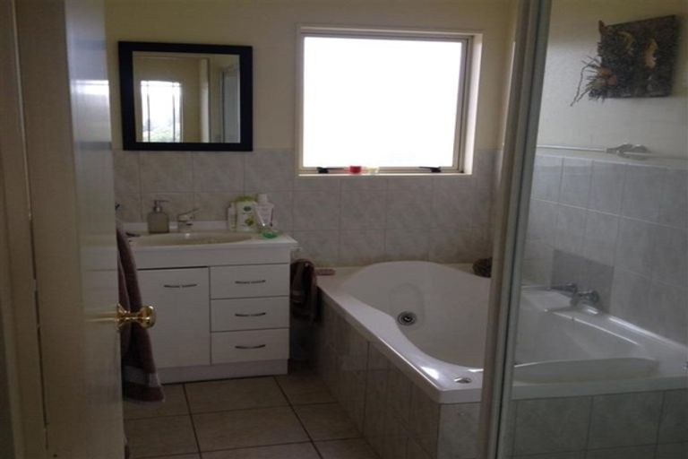 Photo of property in 109 Bracken Road, Paparangi, Wellington, 6037