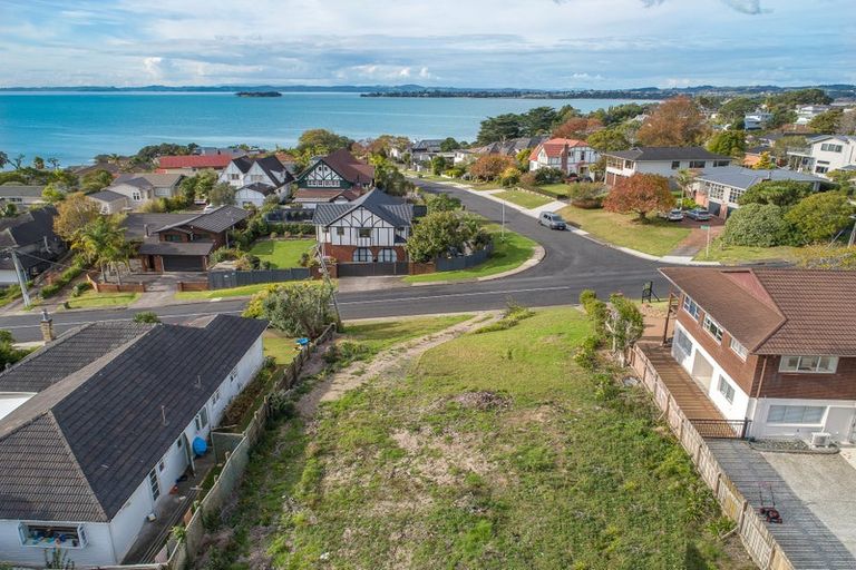 Photo of property in 45 Pah Road, Cockle Bay, Auckland, 2014