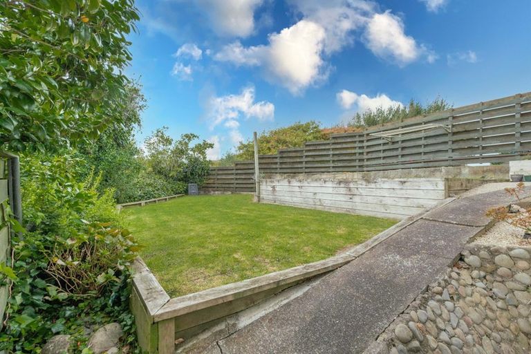 Photo of property in 1a Woodstock Terrace, Tawa, Wellington, 5028