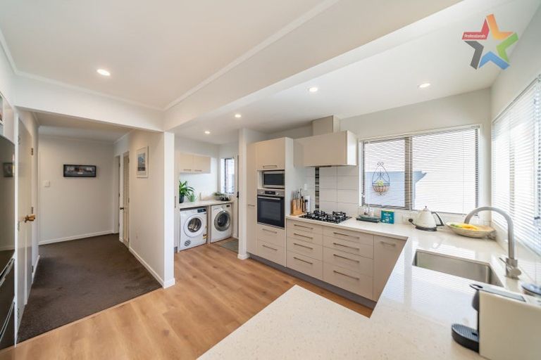 Photo of property in 4/5a Bloomfield Terrace, Hutt Central, Lower Hutt, 5010